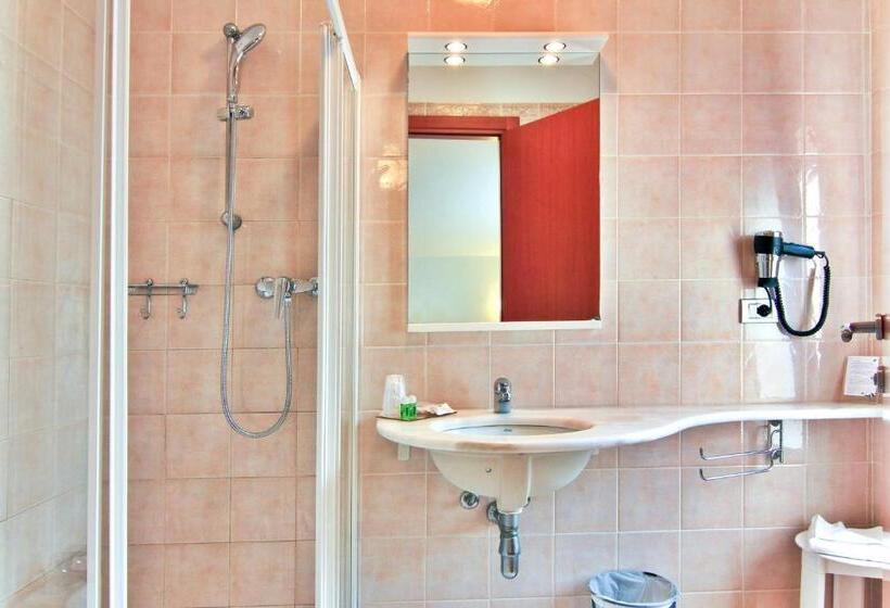 スタンダードルーム, La Perla