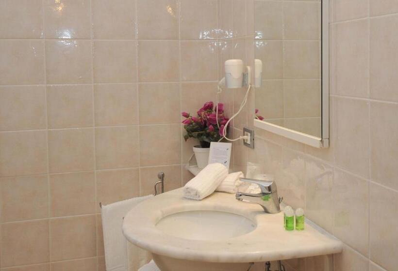 スタンダードトリプルルーム, La Perla