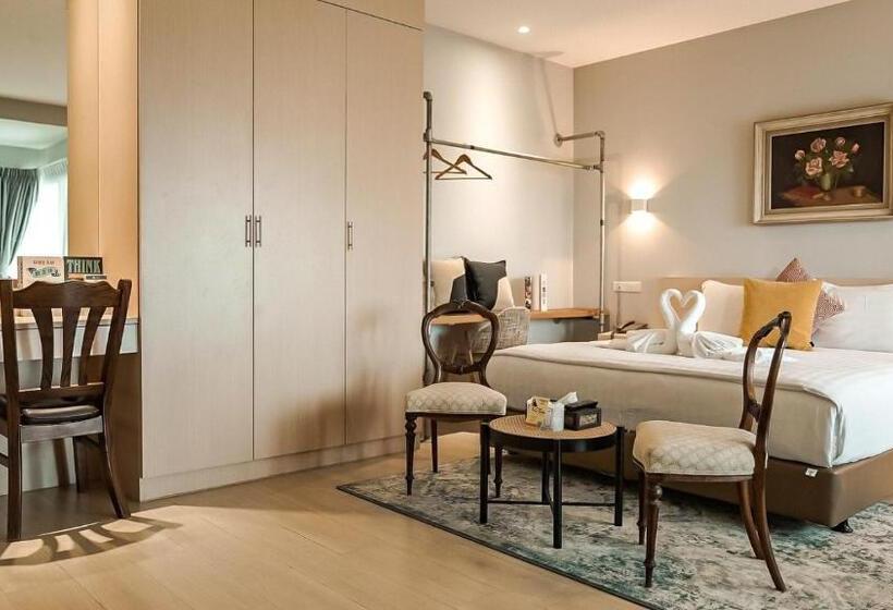 جناح ديلوكس, Letana