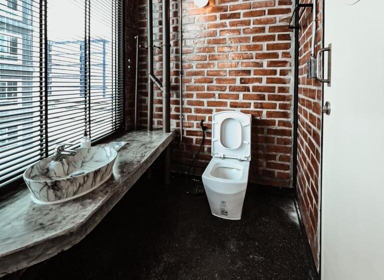 جناح ديلوكس سرير كينج, Letana