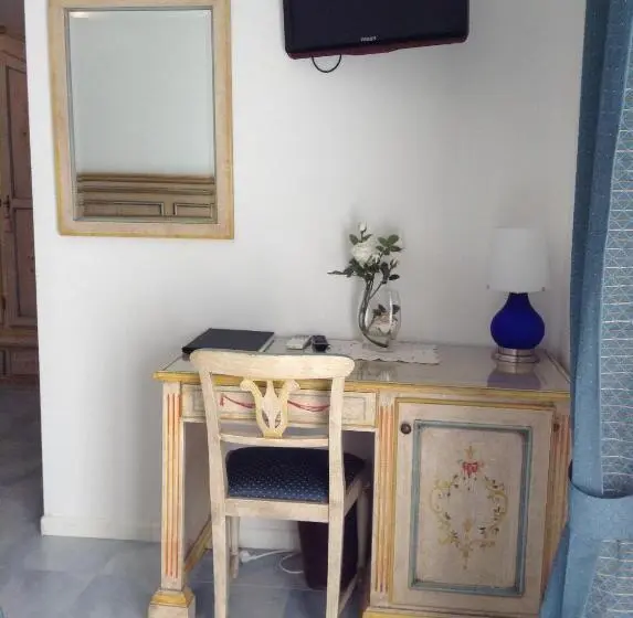 Standard Triple Room with Terrace, Oasi