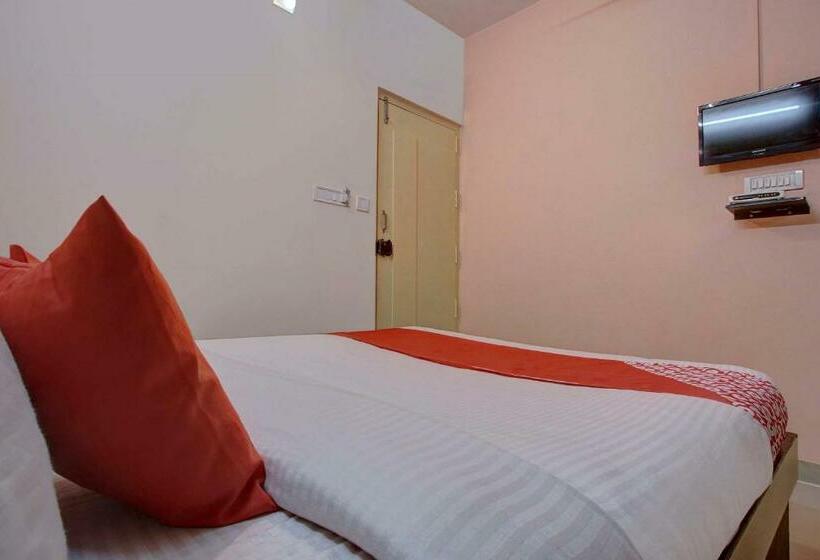 Triple Classic Room, O Blue Inn