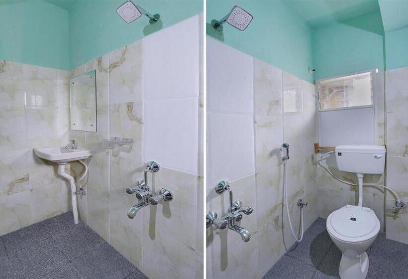 Triple Classic Room, O Blue Inn