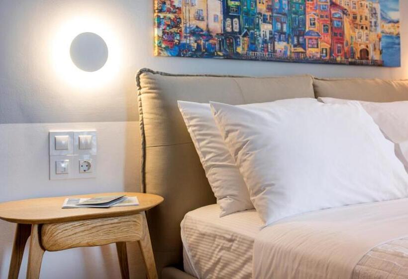 חדר סטנדרט עם מרפסת, The Secret Boutique