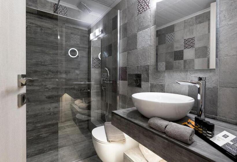 חדר סטנדרט עם מרפסת, The Secret Boutique