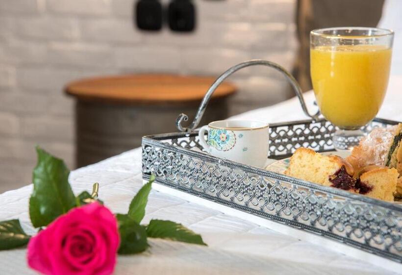 סוויטה, The Secret Boutique