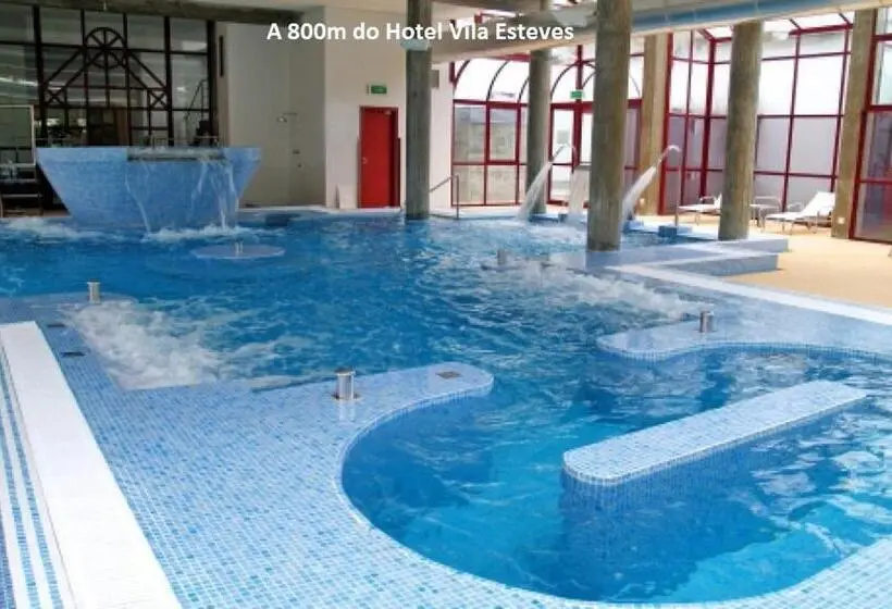 Perhehuone, Vila Esteves