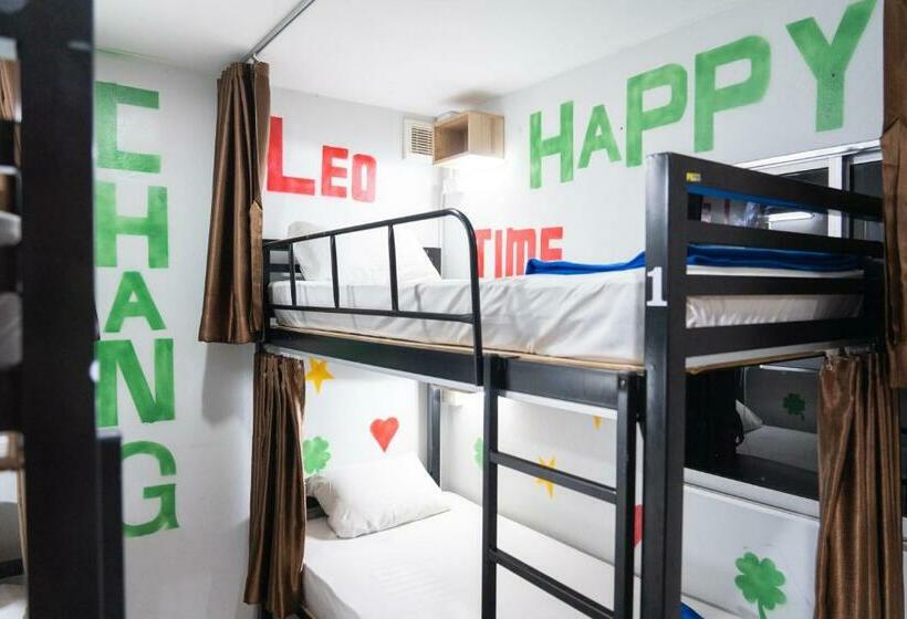 سرير فى غرفة مشتركه, K Bunk Hostel