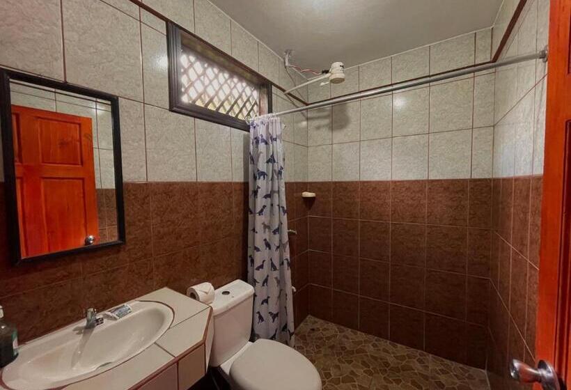 חדר סטנדרט לשלושה, Los Amigos Jungle Hotel Tortuguero