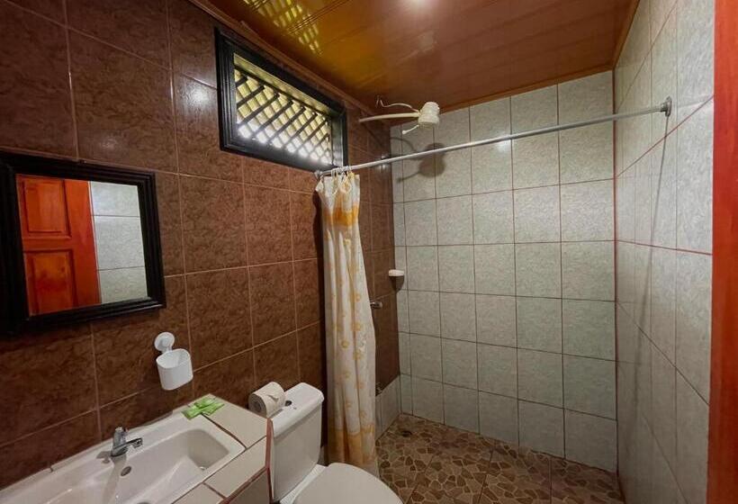 חדר סטנדרט לשלושה, Los Amigos Jungle Hotel Tortuguero