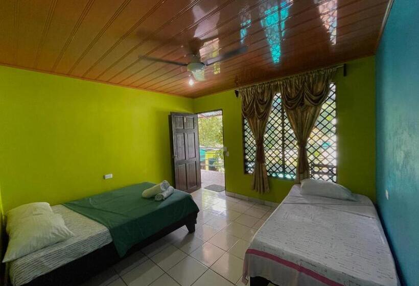 חדר סטנדרט לשלושה, Los Amigos Jungle Hotel Tortuguero