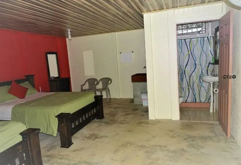 Standard-huone Puutarhanäkymä, Hostel Osa Tucan Drake