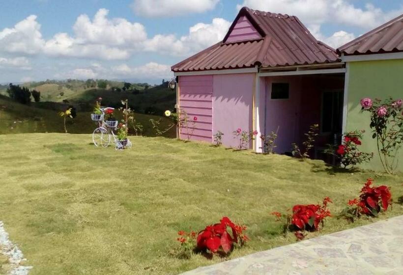 اتاق استاندارد با چشمانداز کوهستان, Lovely Farm