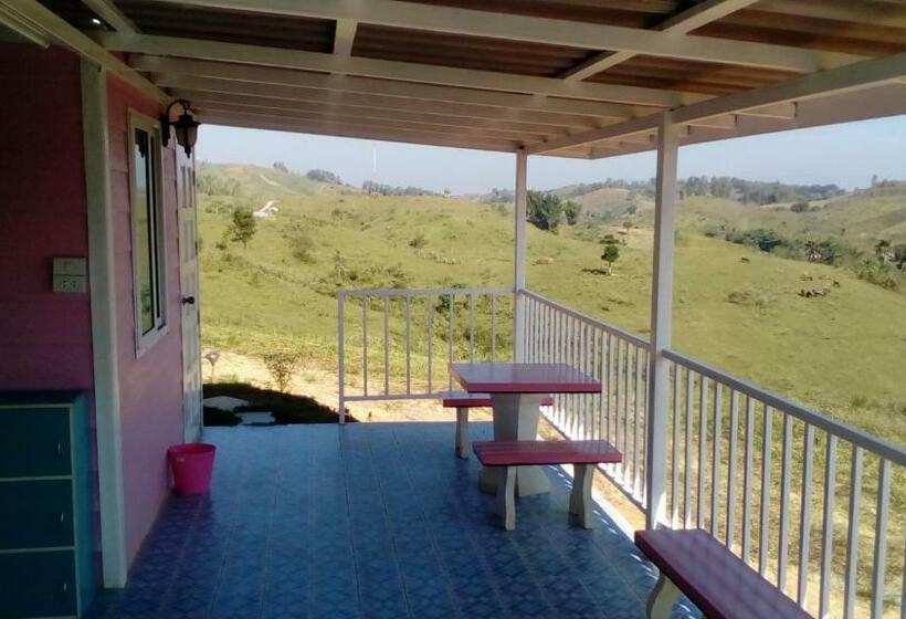 اتاق استاندارد با چشمانداز کوهستان, Lovely Farm