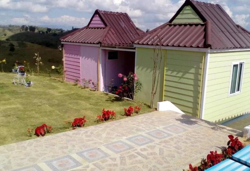 اتاق استاندارد با چشمانداز کوهستان, Lovely Farm