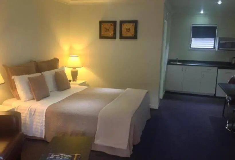 キングサイズベッドのスイートルーム, Central Park Motor Inn