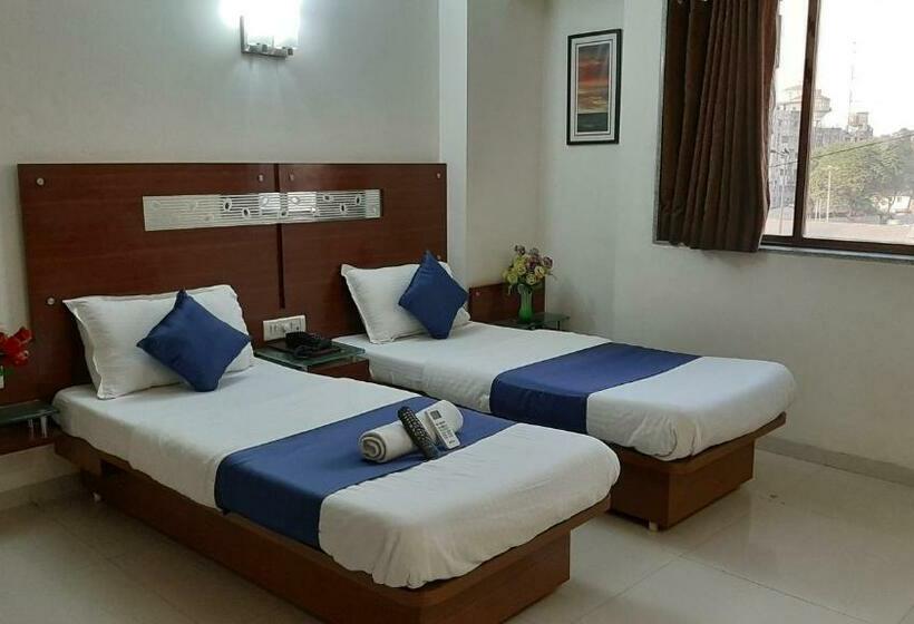 Номер Deluxe, Happiness