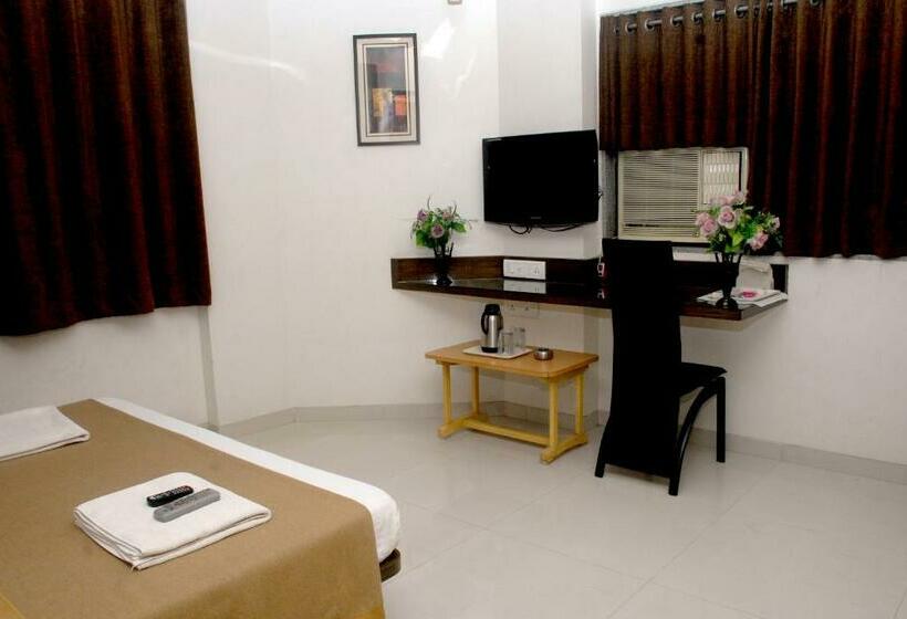 Номер Deluxe, Happiness