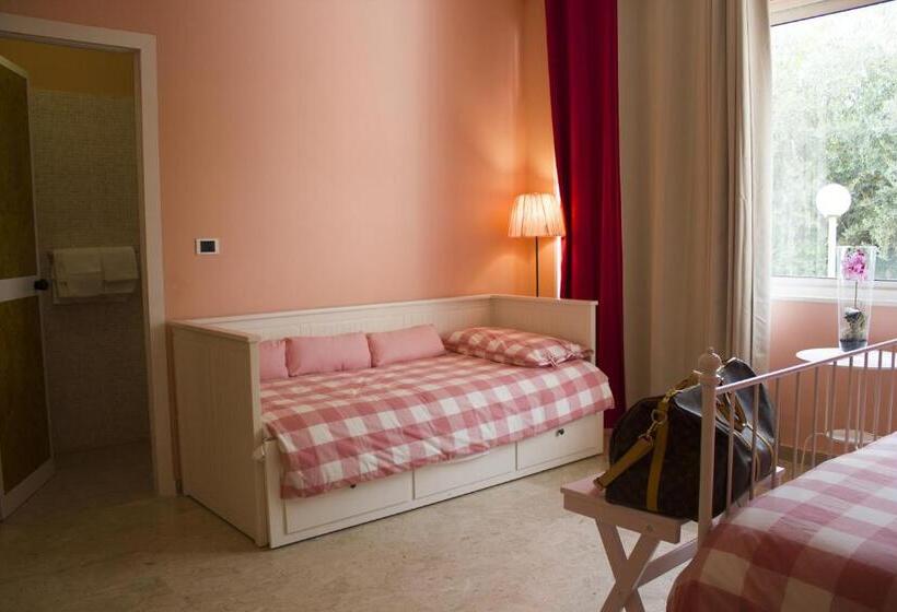 スタンダードトリプルルーム, La Maison Delle Terme