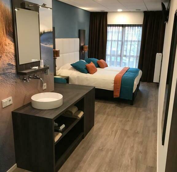 Comfort room with view, Rivers