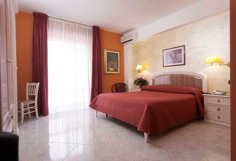 اتاق استاندارد با تراس, San Marco