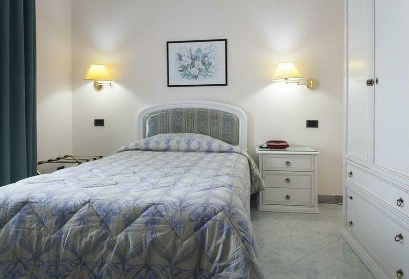 اتاق استاندارد یک نفره, San Marco