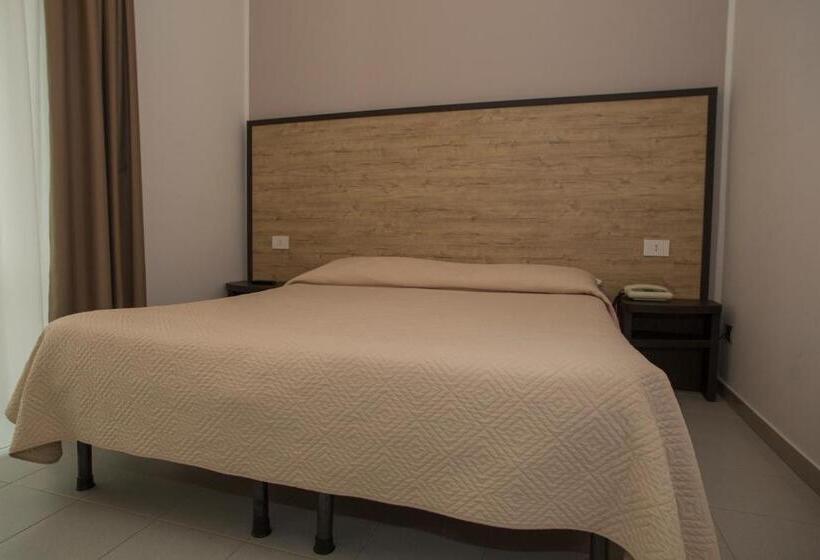 اتاق استاندارد سه نفره, San Marco