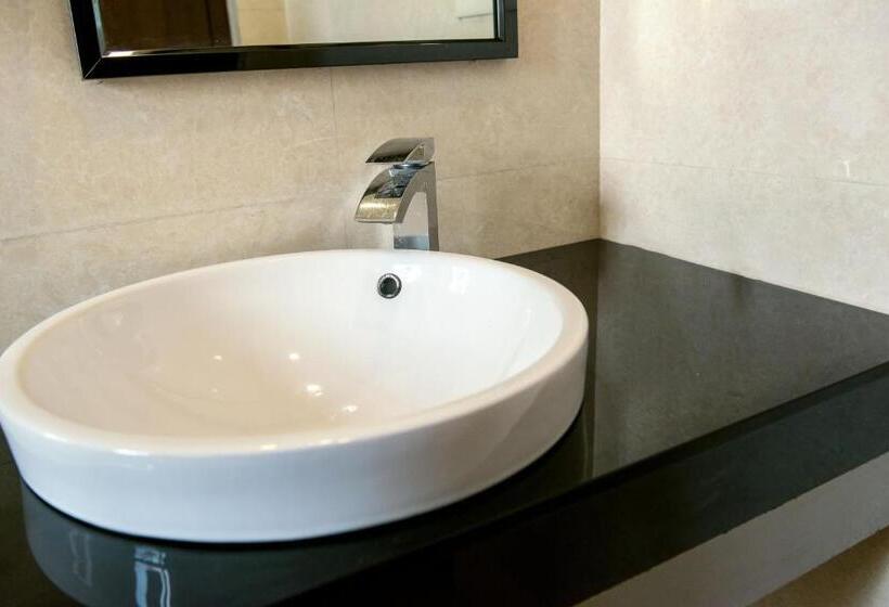 标准间, Treebo Vedanta