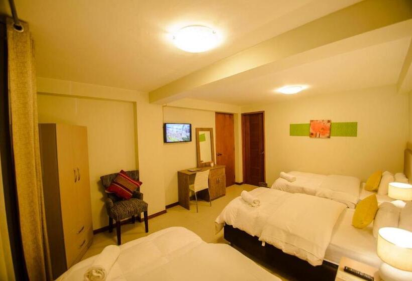 豪华三人间, Wayta Inn