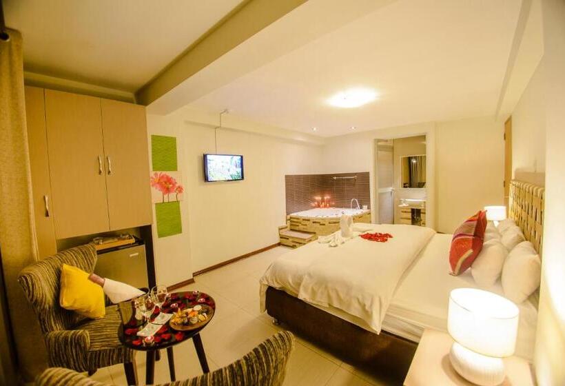 小型套房, Wayta Inn