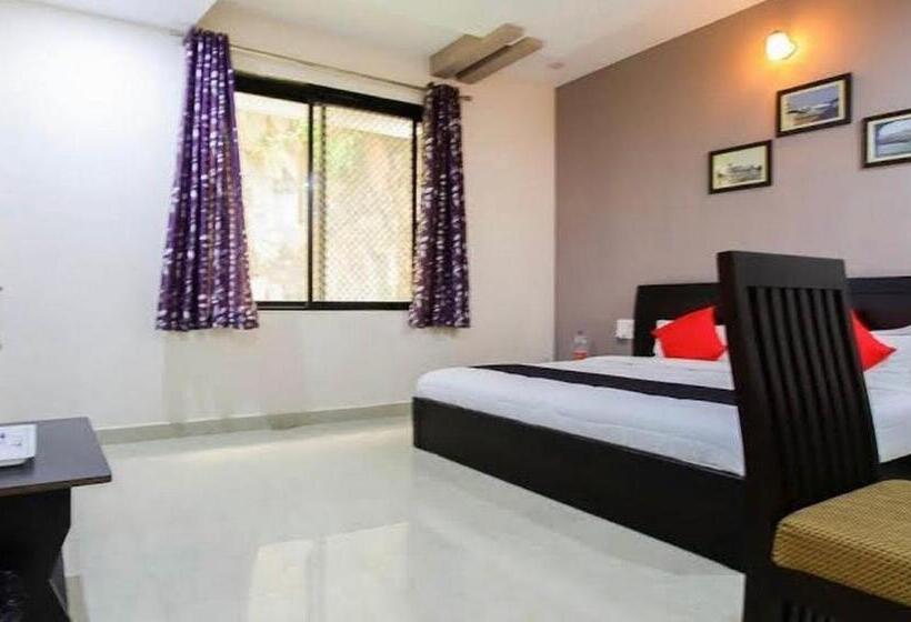 Camera Deluxe, Meera Valley Resort