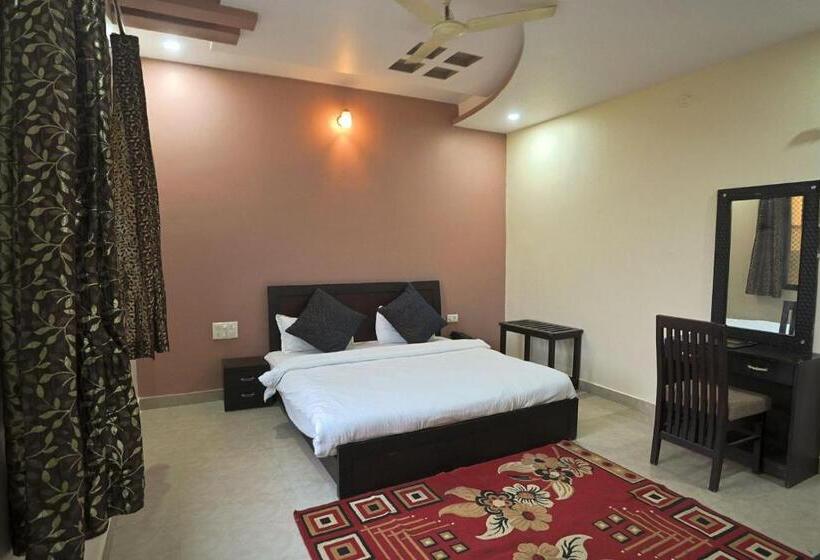 Camera Deluxe, Meera Valley Resort