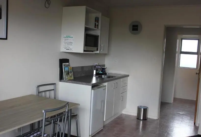 ファミリールーム, Kiwi Court Motel