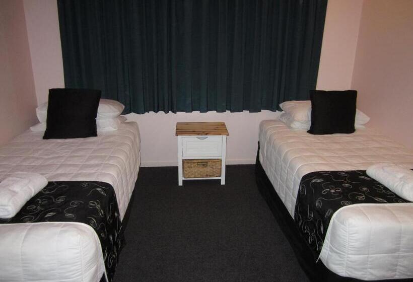 Семейный Номер, Kiwi Court Motel