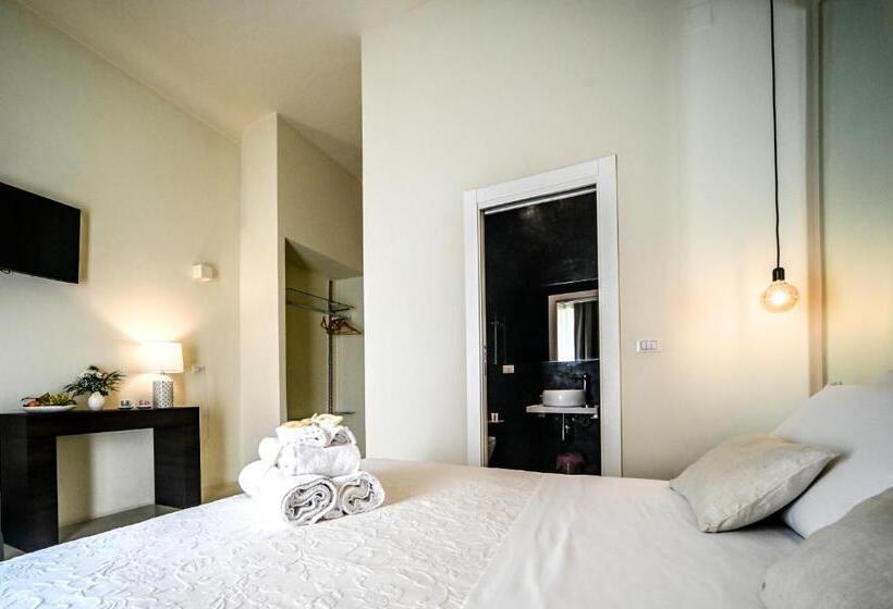 غرفة ديلوكس ثلاثية, 42 Zanardelli B&b