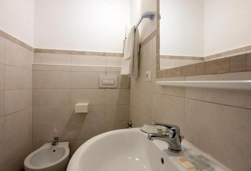 اتاق استاندارد یک نفره, Amadei Hotel Blumen