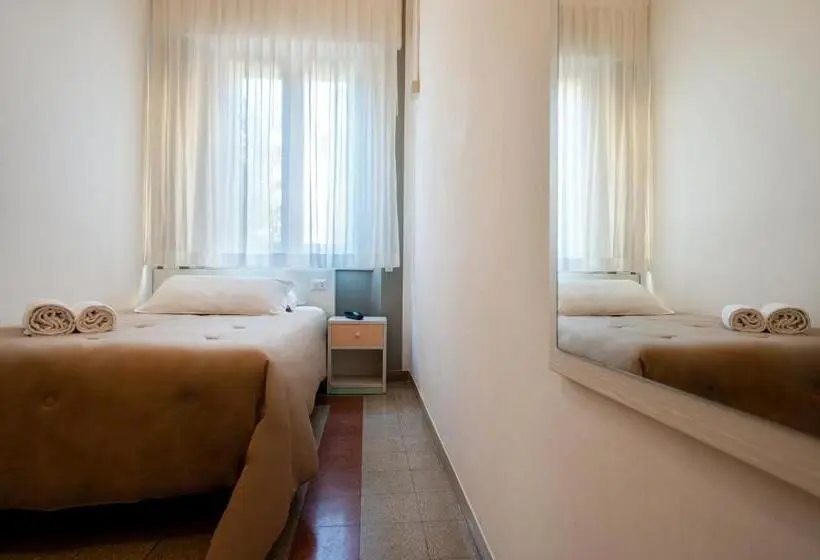 اتاق استاندارد یک نفره, Amadei Hotel Blumen
