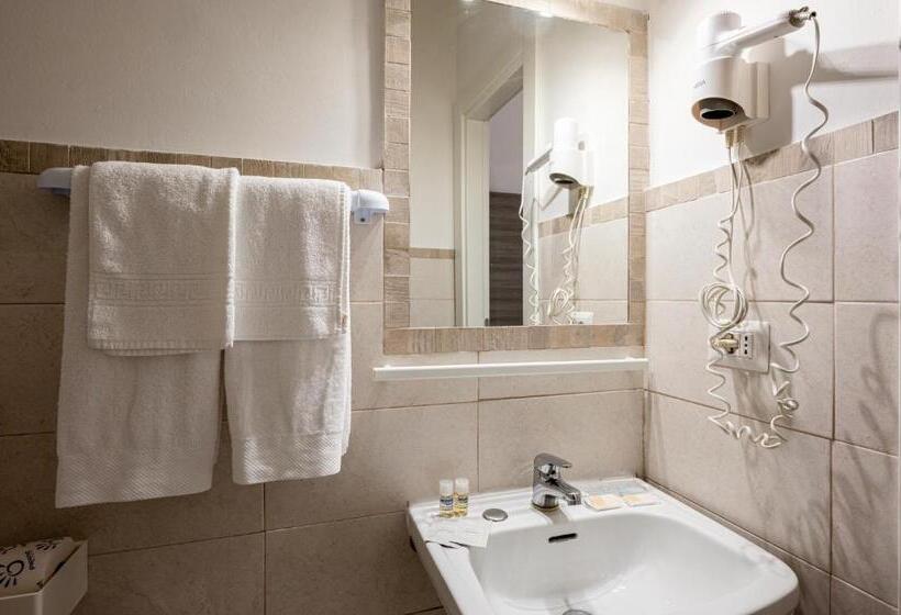 חדר אקונומי, Amadei Hotel Blumen