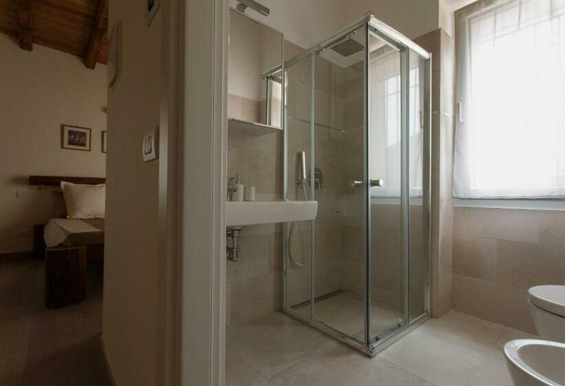 Номер Стандарт, Cascina San Martino