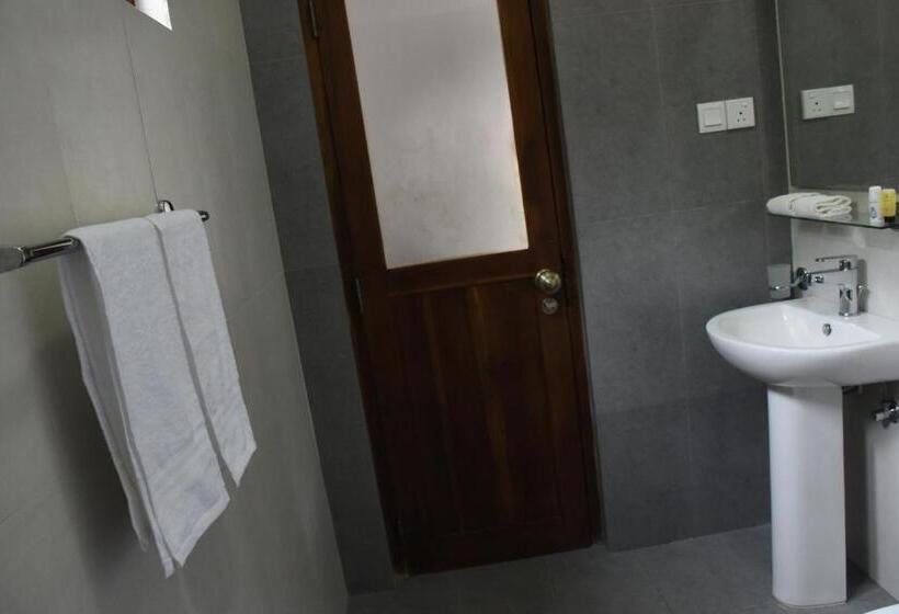 Familienzimmer, Seasons Villa Sigiriya, Sri Lanka