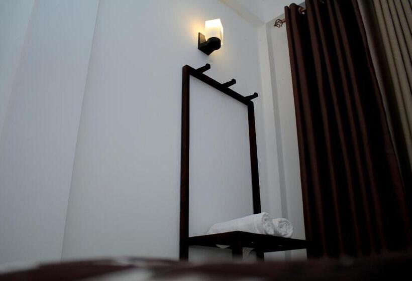 Familienzimmer, Seasons Villa Sigiriya, Sri Lanka