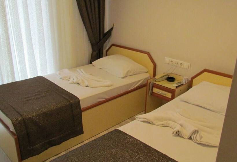 2-Bedroom Classic Apartment, Dostlar