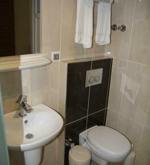 标准单人间, Dostlar