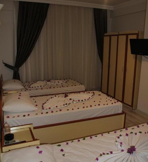 标准三人间, Dostlar