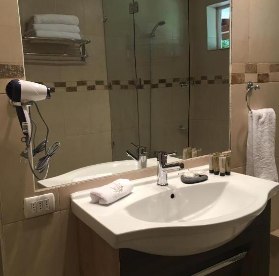 スイート（家族用）, Hoja De Parra