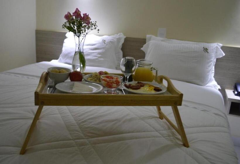 جناح سوبيريور, Master