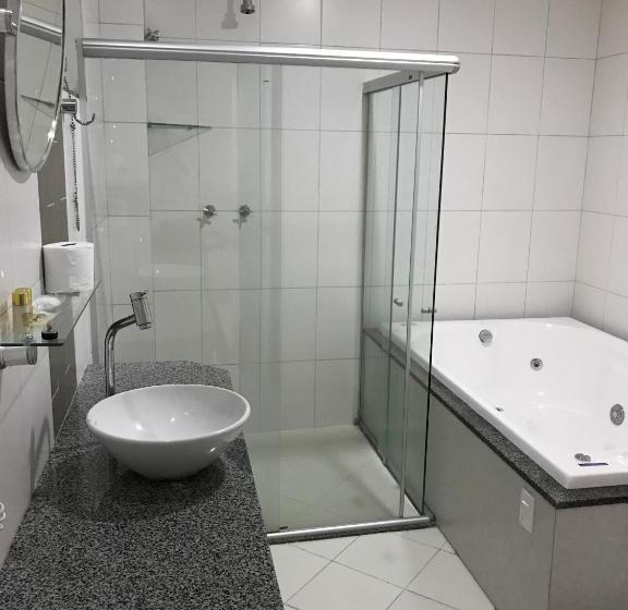 جناح سوبيريور, Master