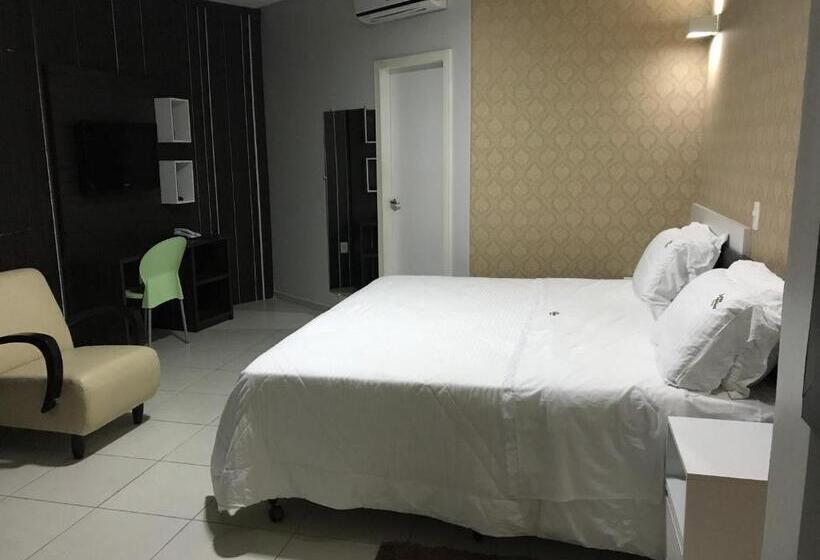 جناح سوبيريور, Master