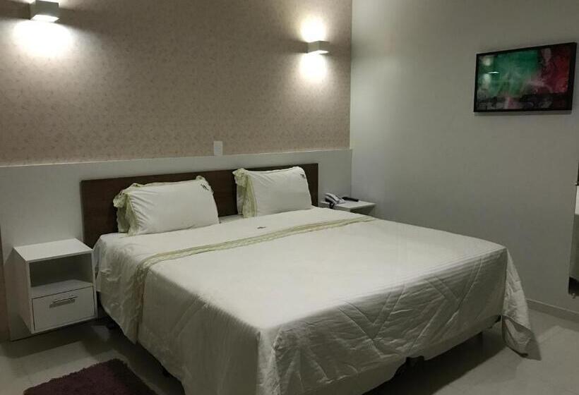 جناح سوبيريور, Master