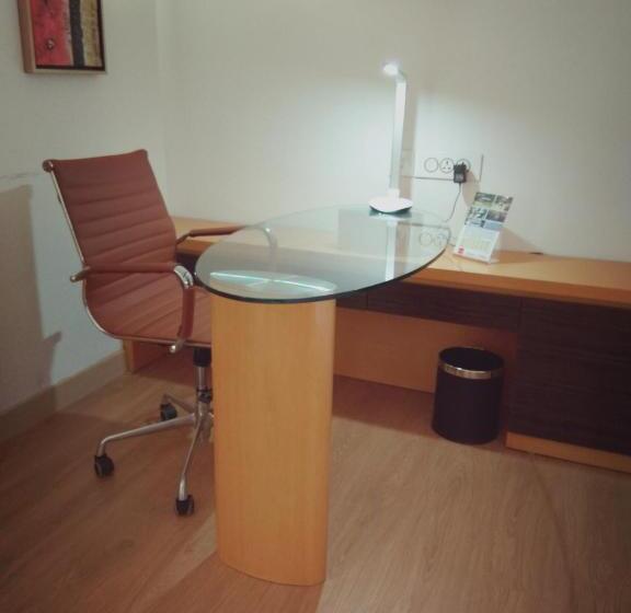 Chambre Deluxe, The Central Residency